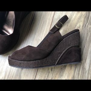 Volatile brown wedge size 7